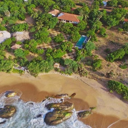 Nikara Luxury Beach House Tissamaharama Kültér fotó